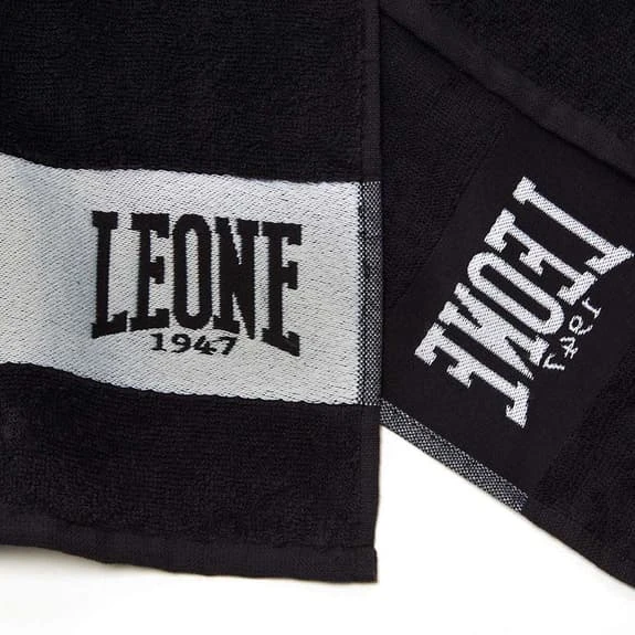 Leone 1947 Gym Towel Black White - Image 5
