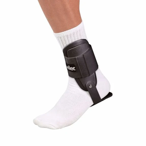 Mueller Lite Ankle Brace Black - Image 2